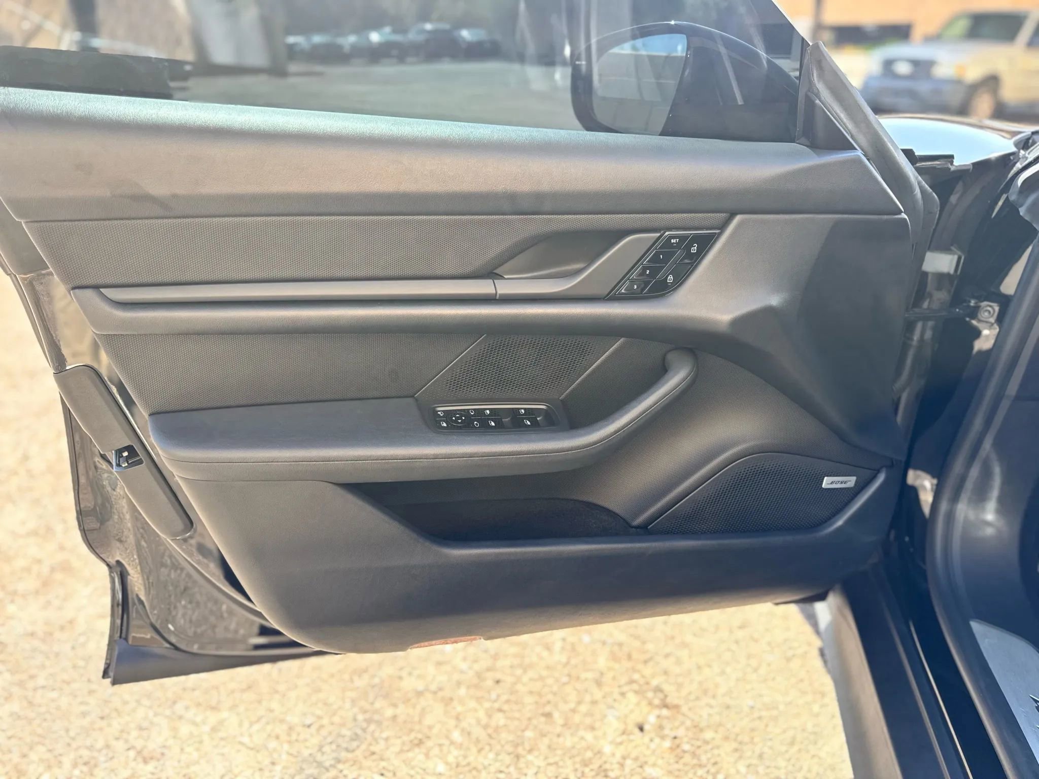 Used 2020 Porsche Taycan 4S w/ Premium Package image 12