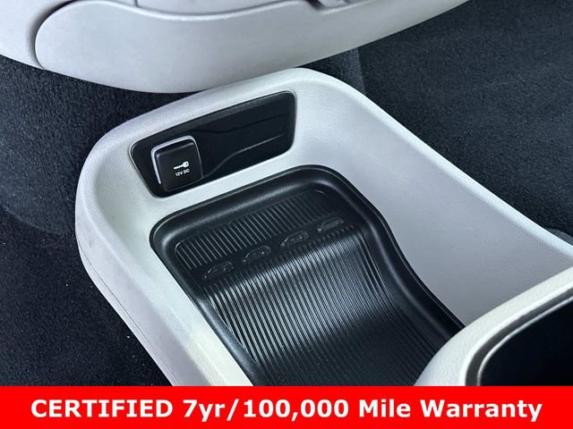 Certified 2023 Chrysler Pacifica Touring-L FWD image 27