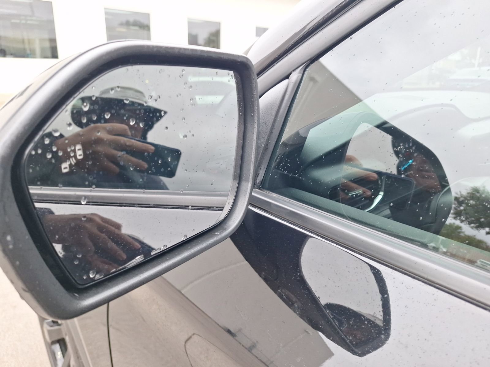 Used 2023 Ford Explorer ST-Line image 9