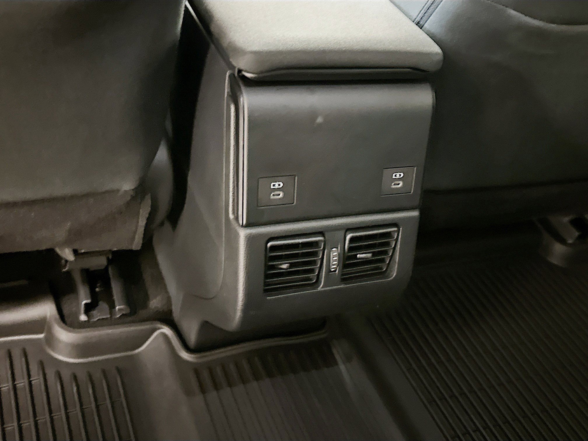 Used 2025 Subaru Solterra AWD/4WD image 28