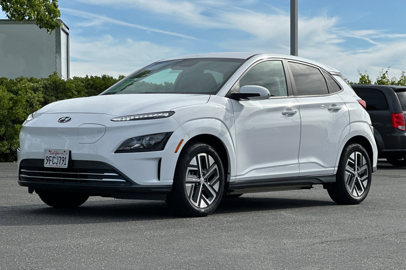 Used 2023 Hyundai Kona SE w/ Cargo Package FWD image 8