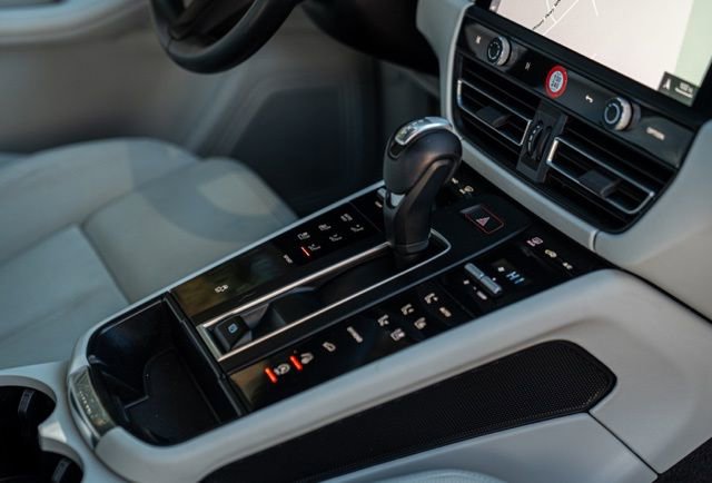 Used 2024 Porsche Macan T w/ Premium Plus Package image 35