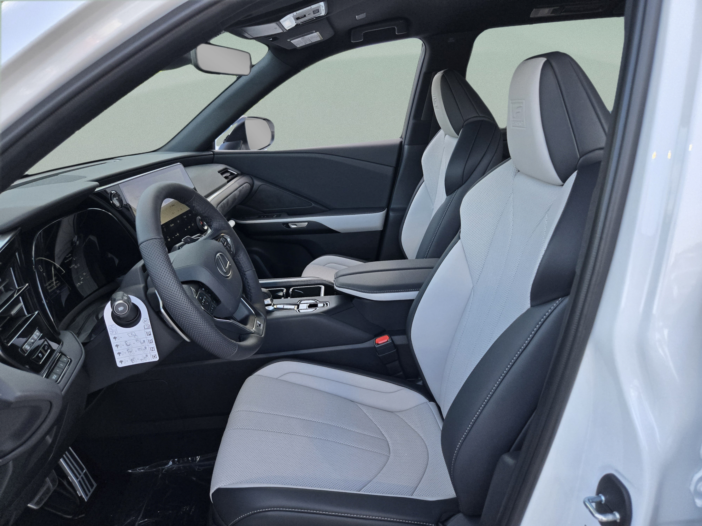 New 2026 Lexus TX 500h AWD image 14