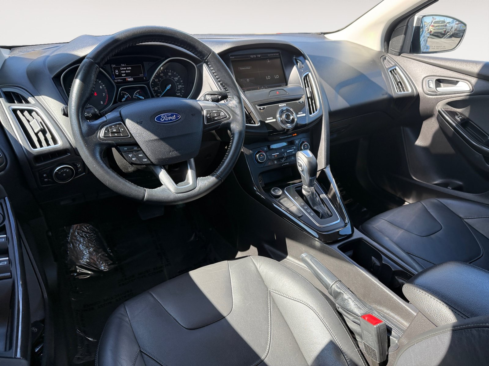 Used 2015 Ford Focus Titanium w/ Titanium Technology Package FWD image 15