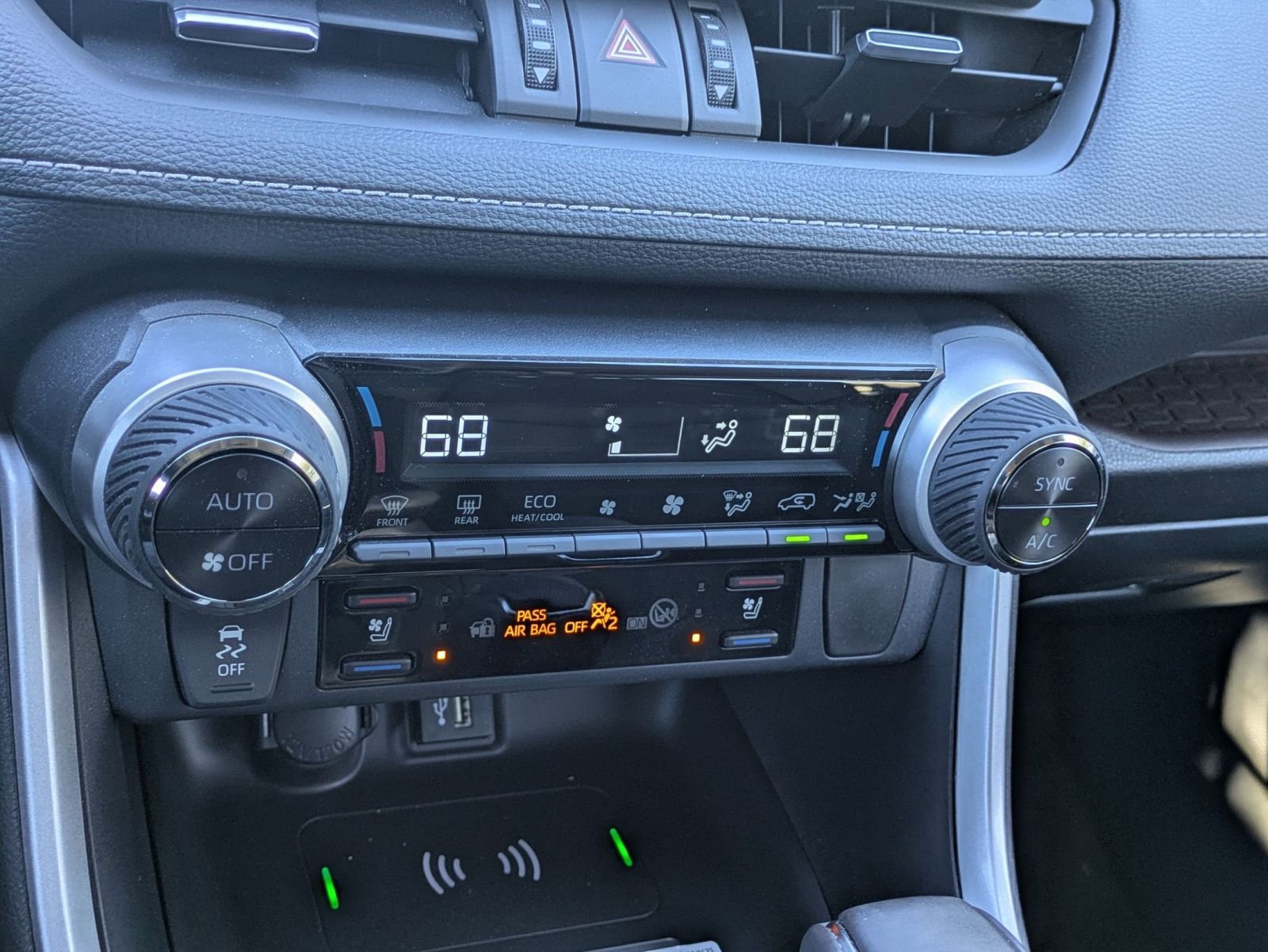 Used 2023 Toyota RAV4 Limited image 15