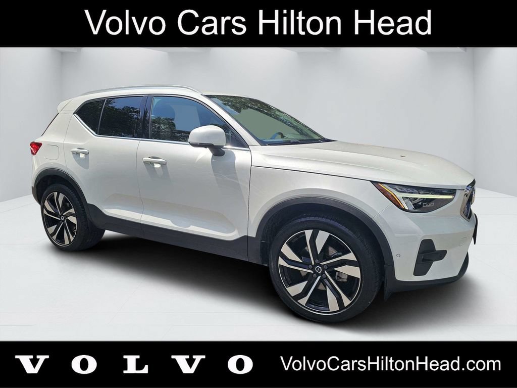 Certified 2023 Volvo XC40 B5 Ultimate w/ Protection Package Premier