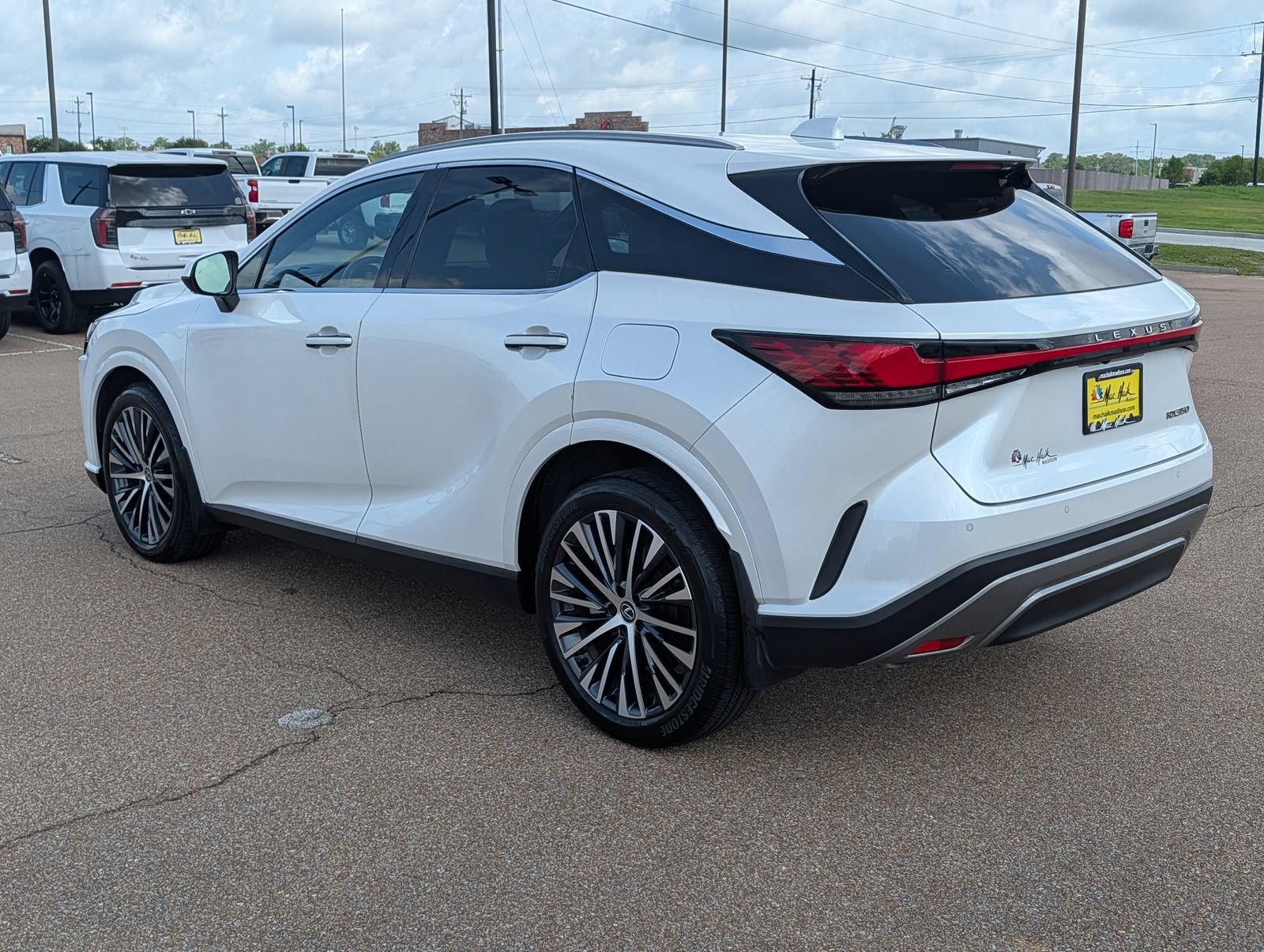 Used 2023 Lexus RX 350 Premium Plus w/ Accessory Package (K3) FWD image 3