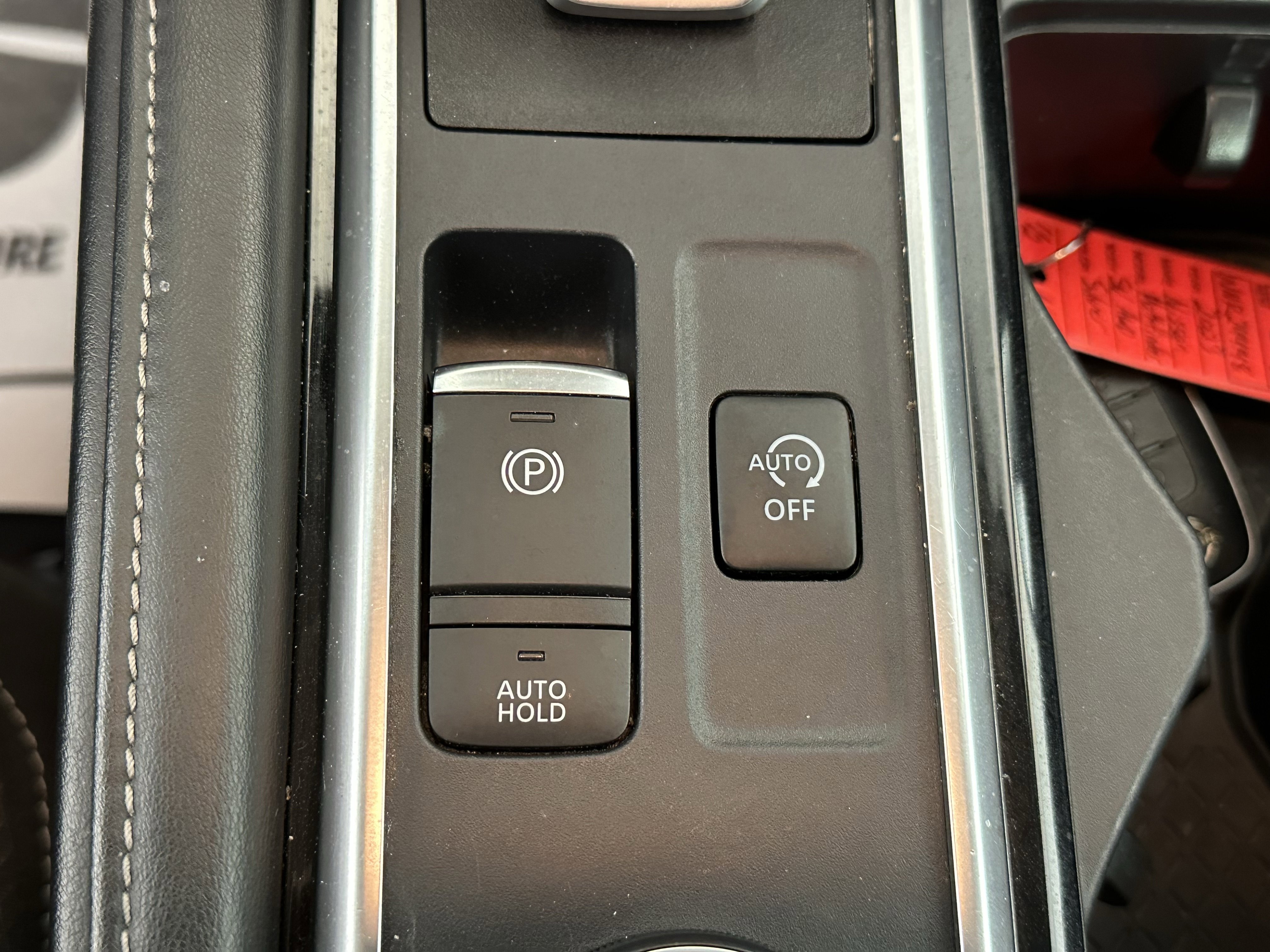 Used 2023 Nissan Pathfinder SV image 27