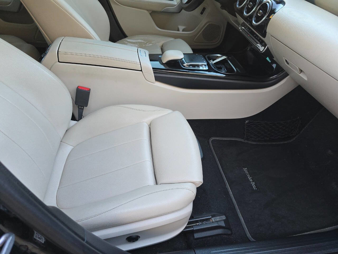 Used 2019 Mercedes-Benz A 220 4MATIC image 28