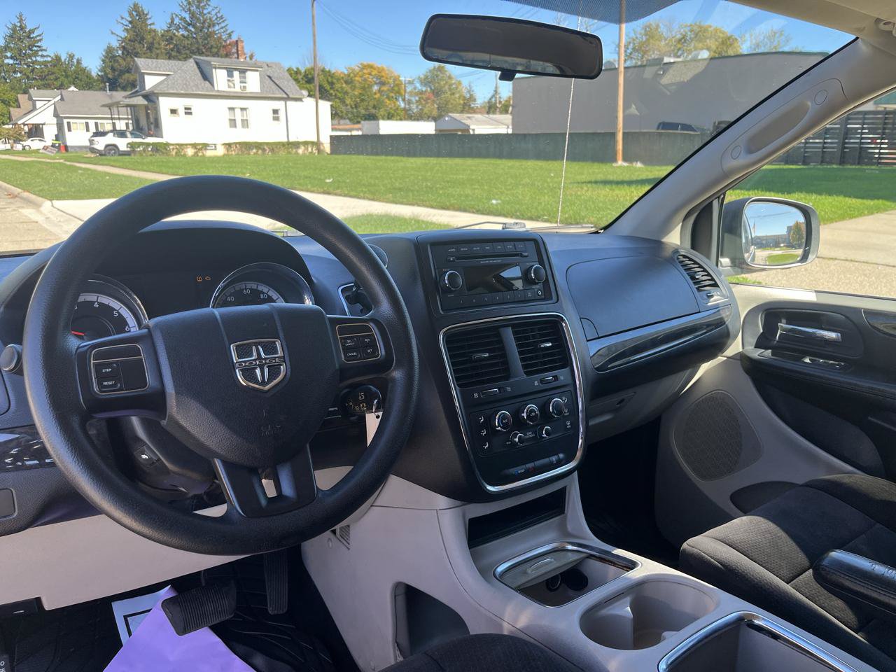 Used 2012 Dodge Grand Caravan SXT FWD image 5