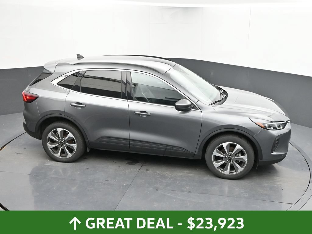 Used 2024 Ford Escape Platinum AWD/4WD image 17
