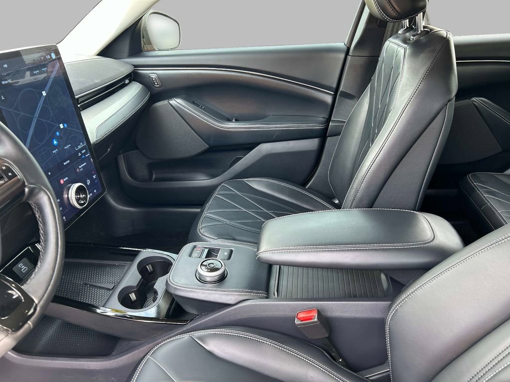 Used 2023 Ford Mustang Mach-E Select image 21