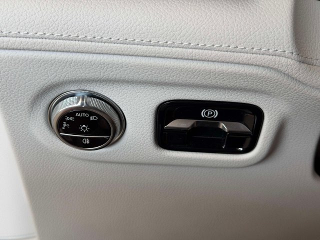 Certified 2023 Mercedes-Benz EQS 580 4MATIC SUV image 21