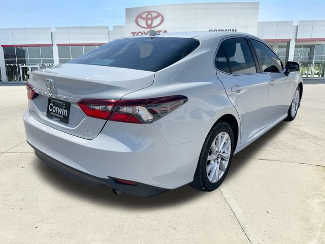Used 2023 Toyota Camry LE FWD image 5