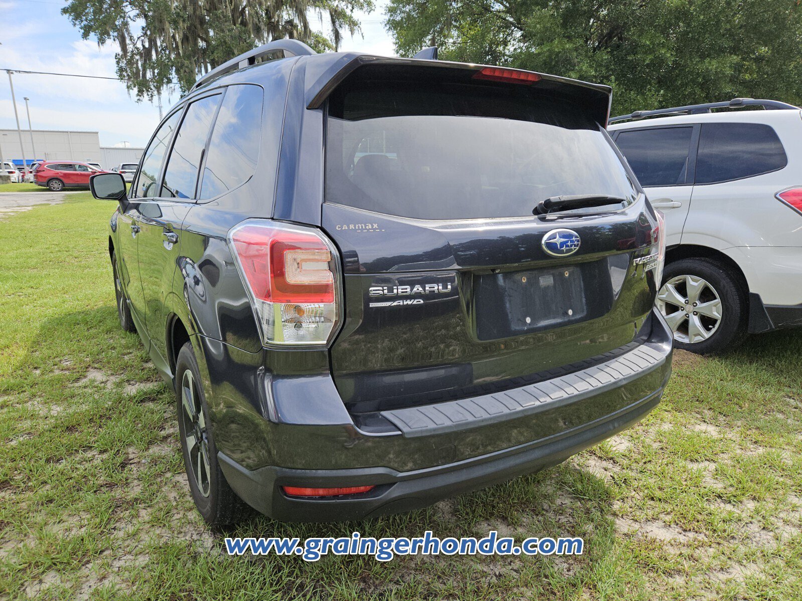 Used 2017 Subaru Forester 2.5i Premium w/ All-Weather Package AWD/4WD image 9