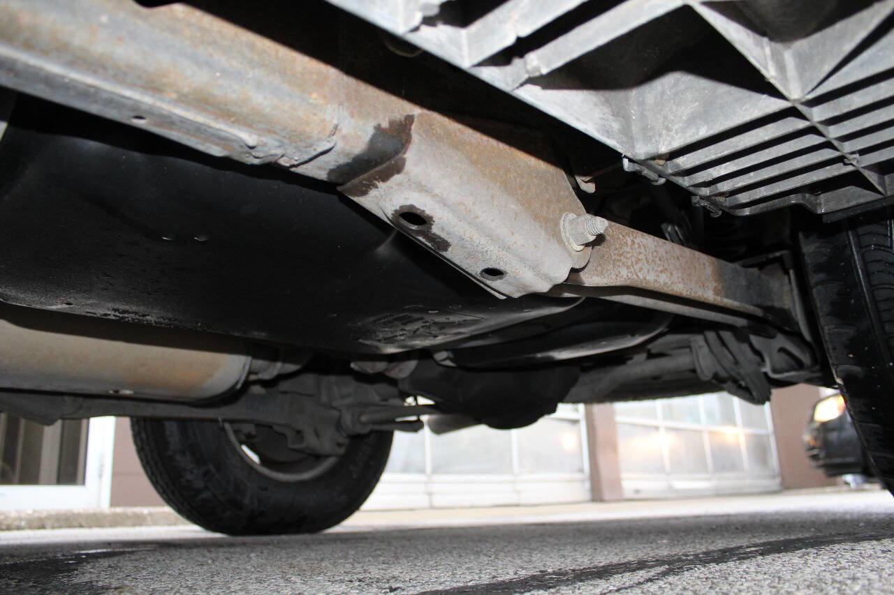 Used 2003 Chevrolet Tahoe LS image 18