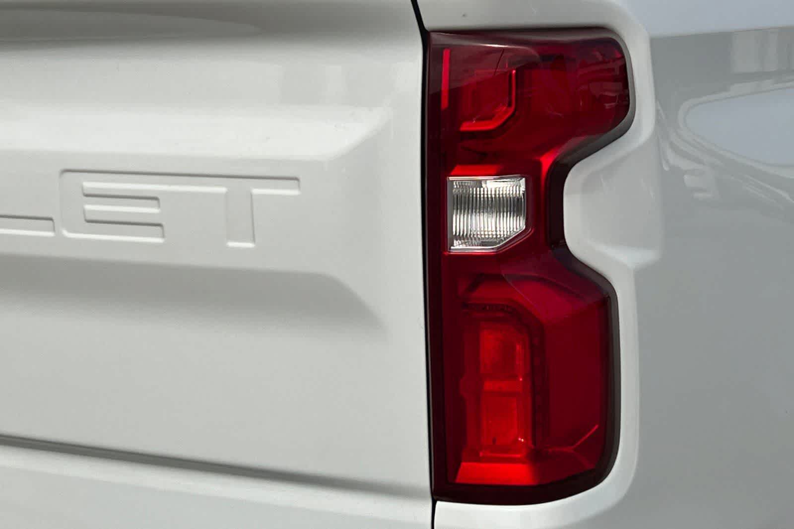Used 2022 Chevrolet Silverado 1500 LTZ AWD/4WD image 13