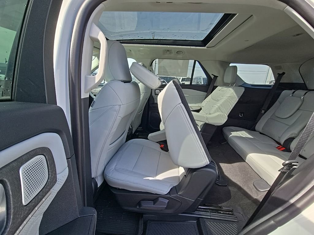 New 2026 Ford Explorer Platinum w/ LUX Leather Package image 40