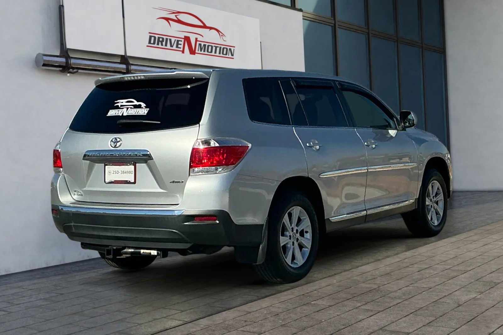 Used 2011 Toyota Highlander 4WD image 4