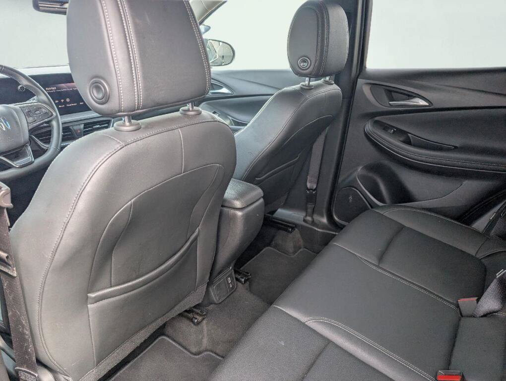 Used 2024 Buick Encore GX Sport Touring AWD/4WD image 17