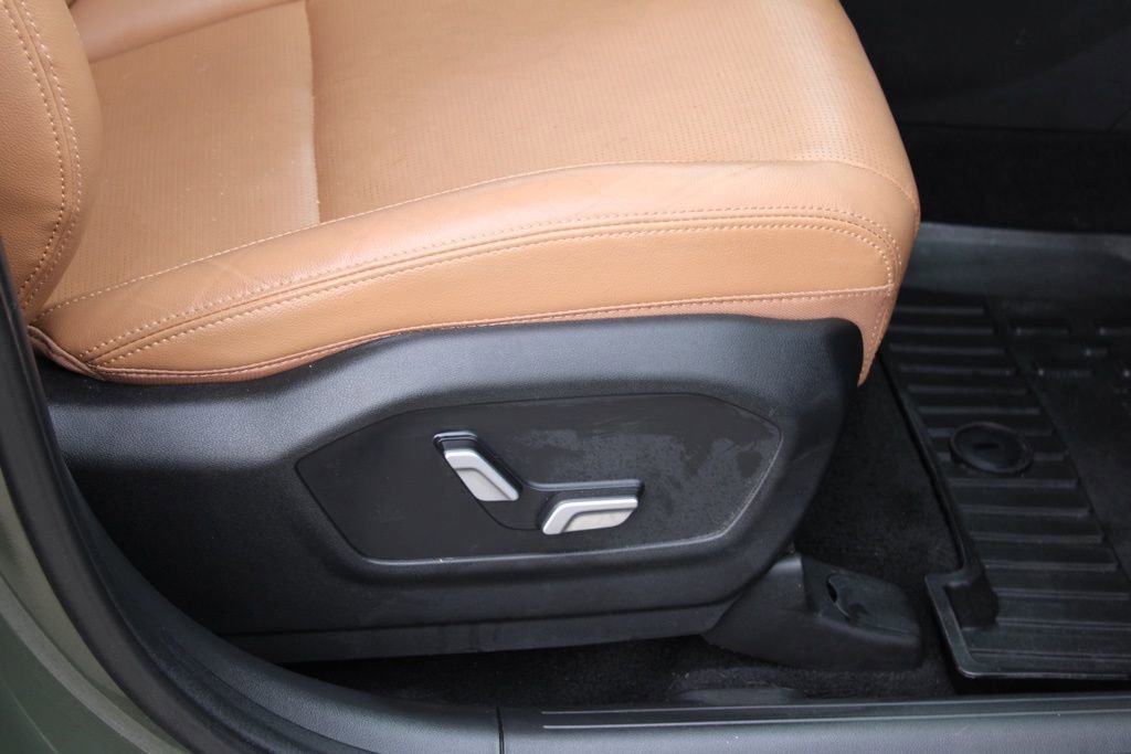 Used 2024 Hyundai Santa Fe Limited image 20