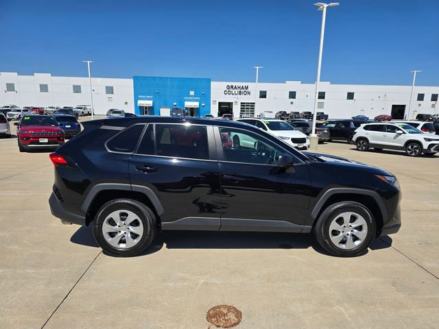 Used 2023 Toyota RAV4 LE AWD/4WD image 15