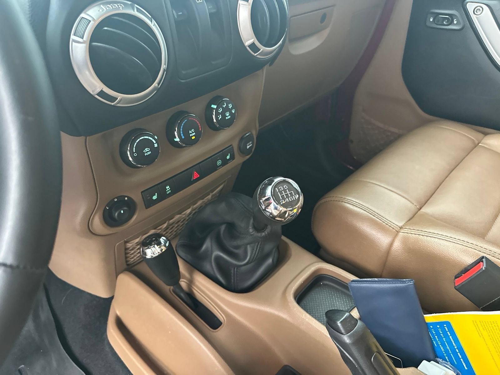 Used 2012 Jeep Wrangler Rubicon w/ PWR Convenience Group AWD/4WD image 8