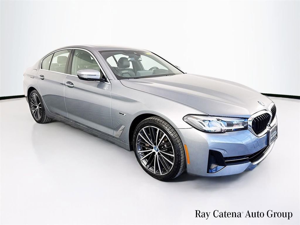 Certified 2023 BMW 530e xDrive w/ Premium Package image 1
