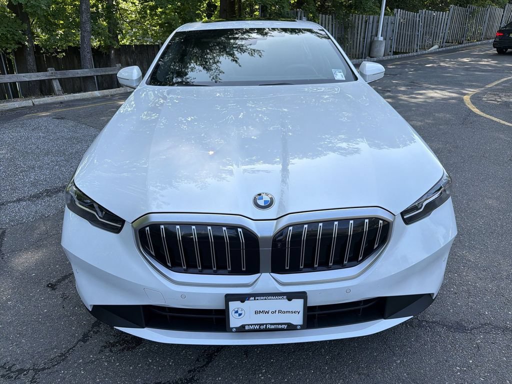 Used 2024 BMW 530i xDrive w/ Premium Package AWD/4WD image 14
