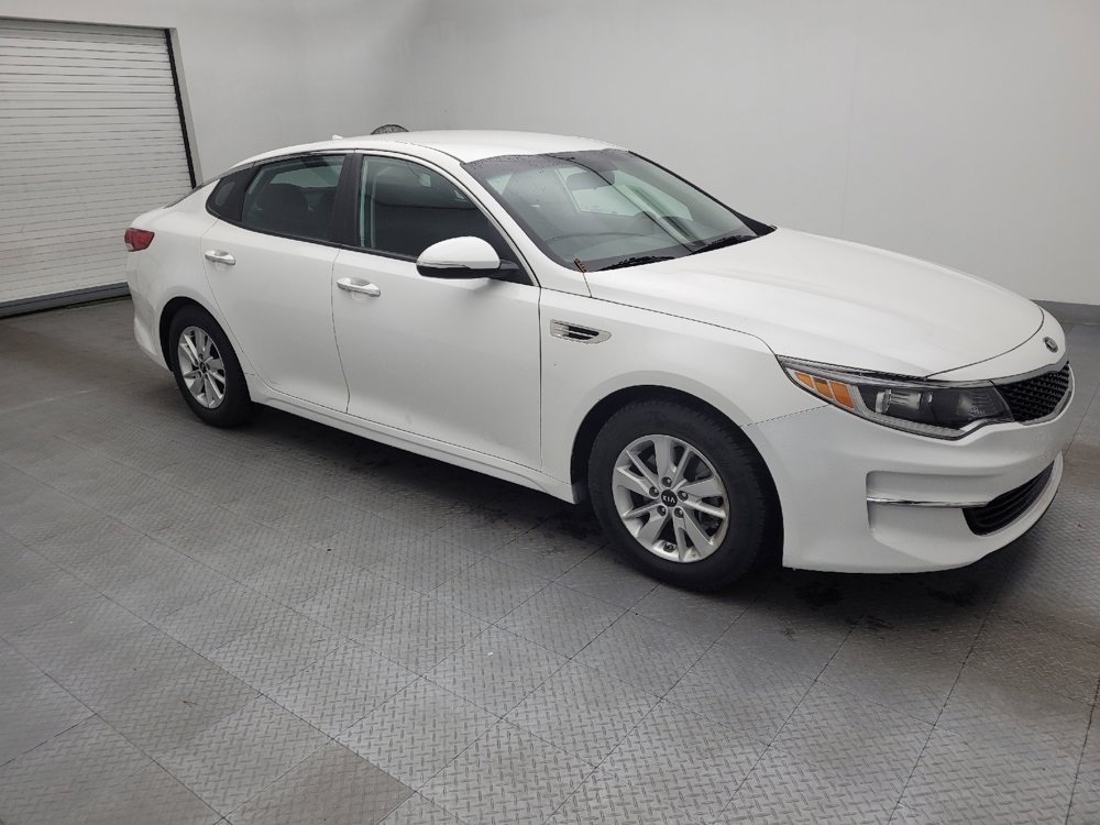 Used 2018 Kia Optima LX image 11