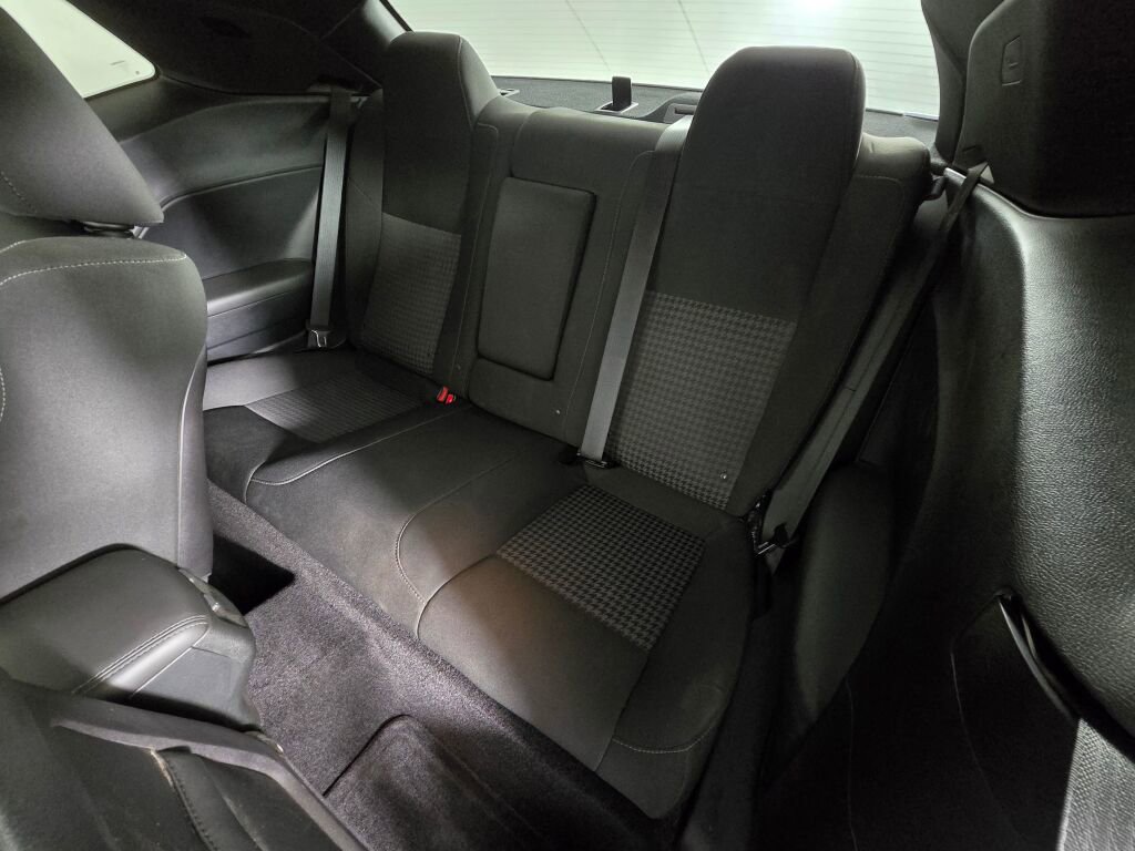 Used 2018 Dodge Challenger R/T Scat Pack w/ Driver Convenience Group image 38