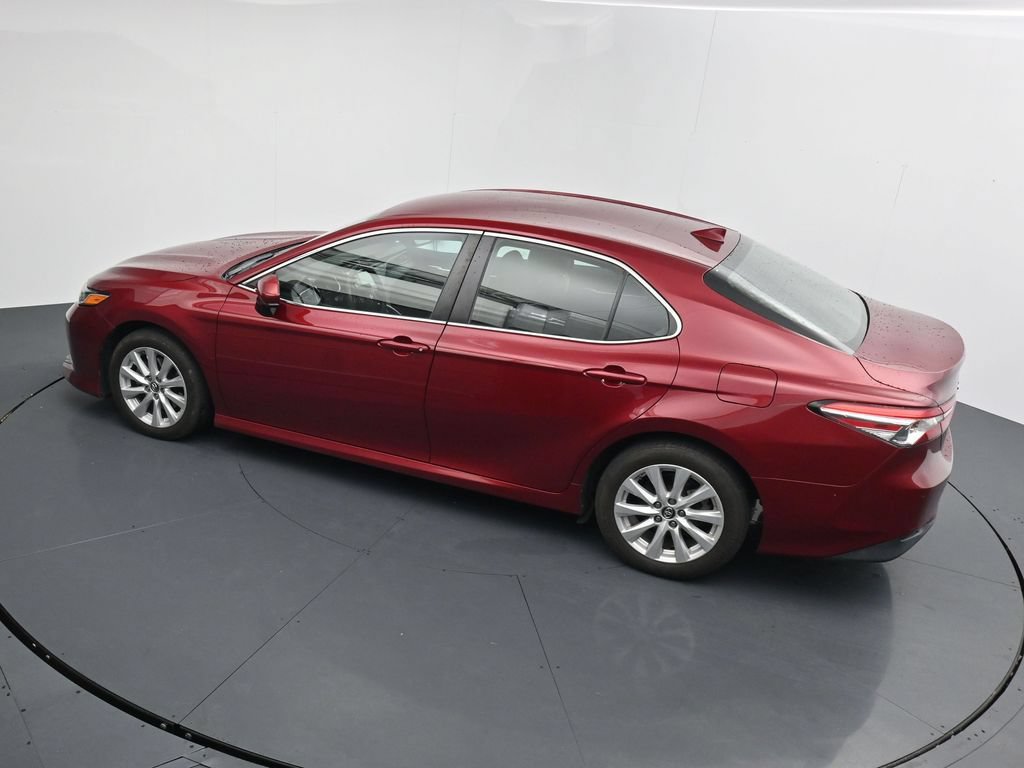 Used 2019 Toyota Camry LE FWD image 13