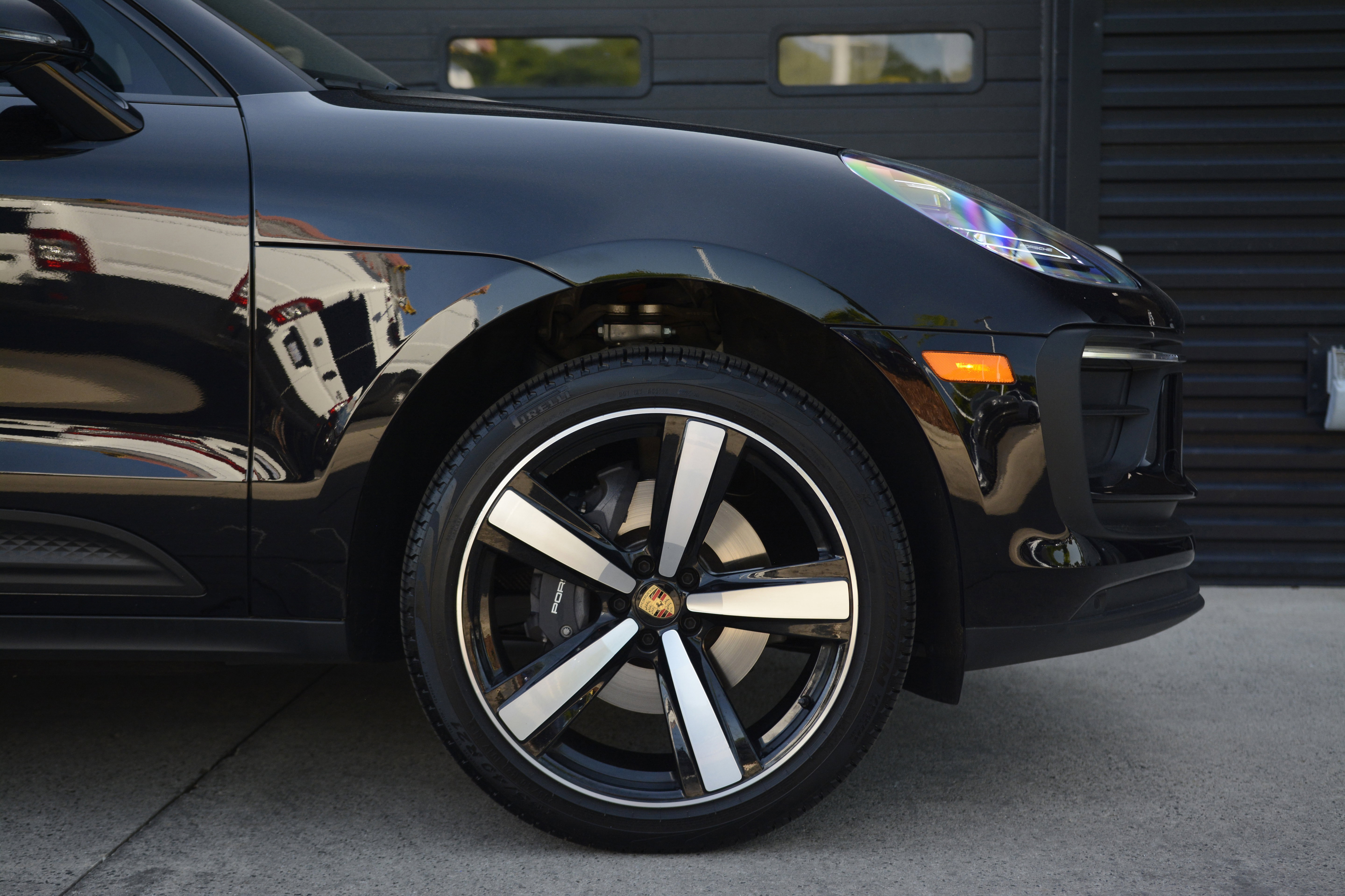 Certified 2026 Porsche Macan AWD/4WD image 11