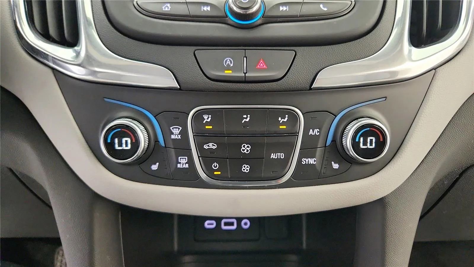 Used 2024 Chevrolet Equinox LT w/ LPO, Floor Liner Package image 36