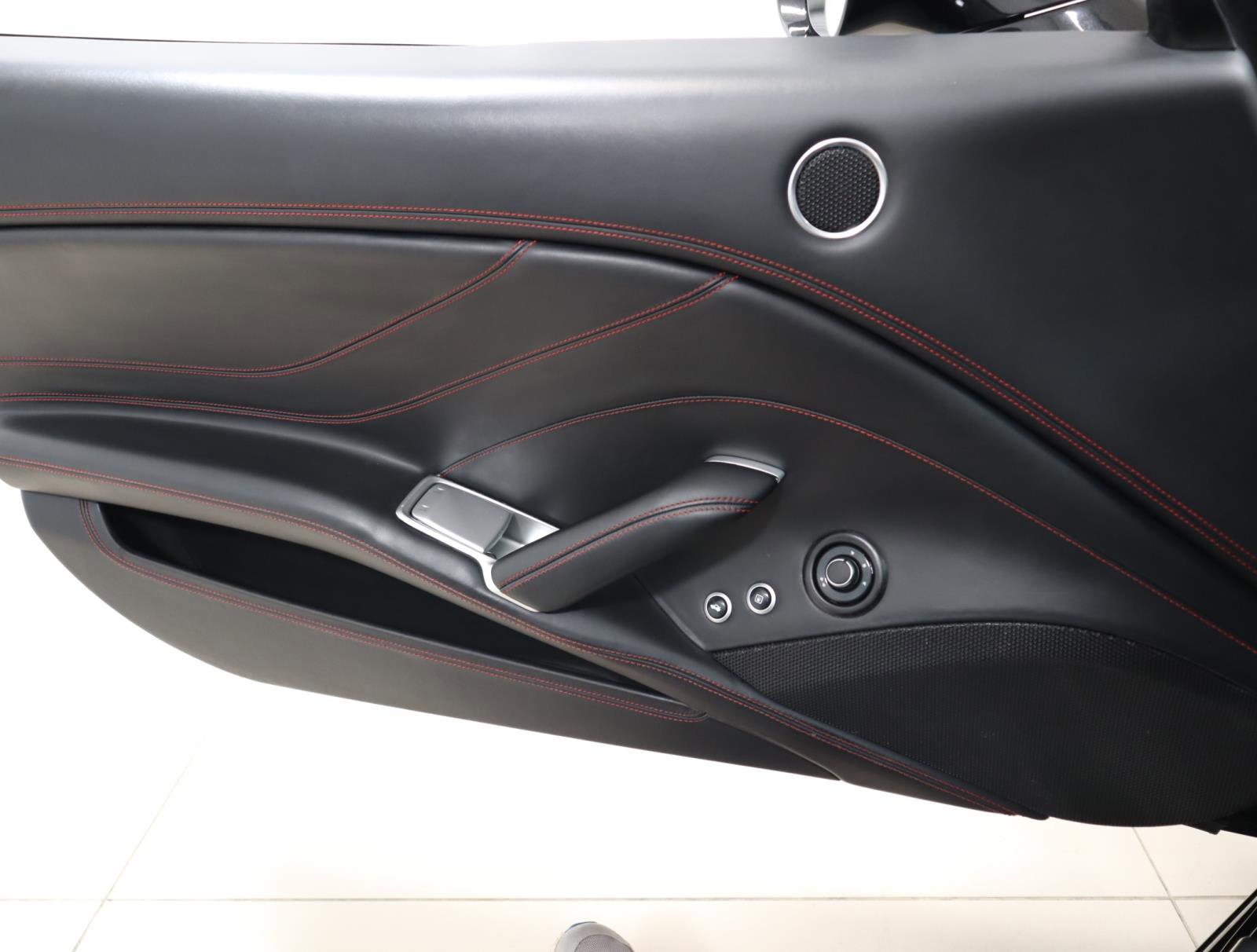 Used 2016 Ferrari California T image 26