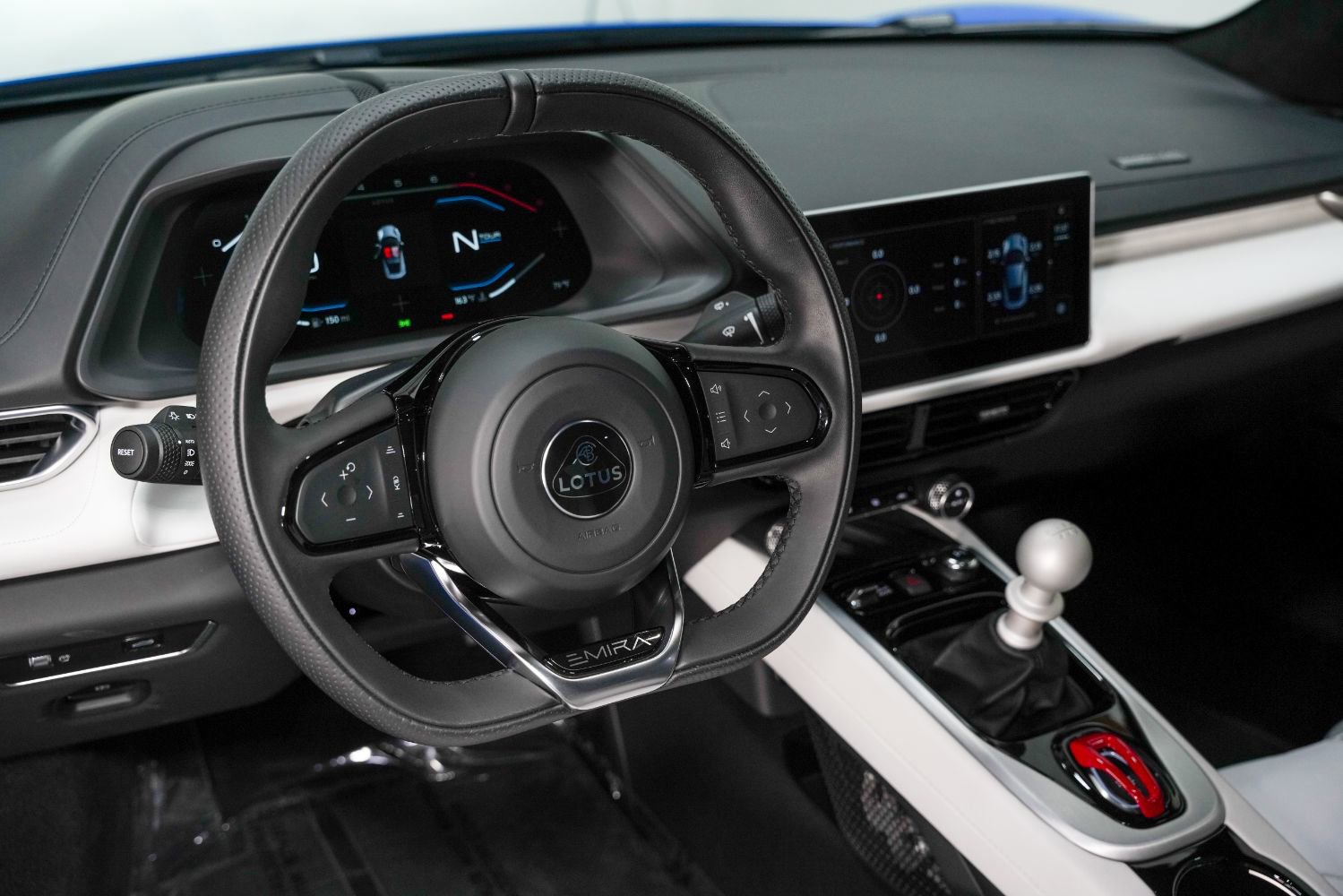 Used 2024 Lotus Emira First Edition image 39