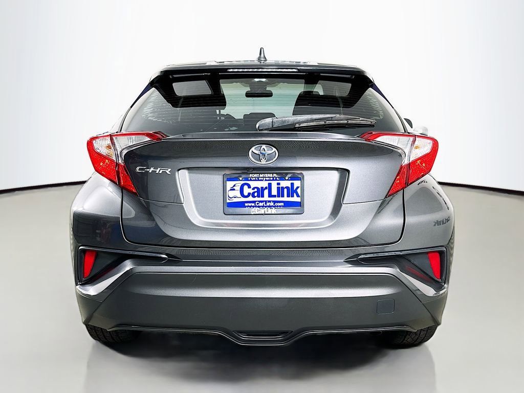 Used 2021 Toyota C-HR XLE FWD image 7