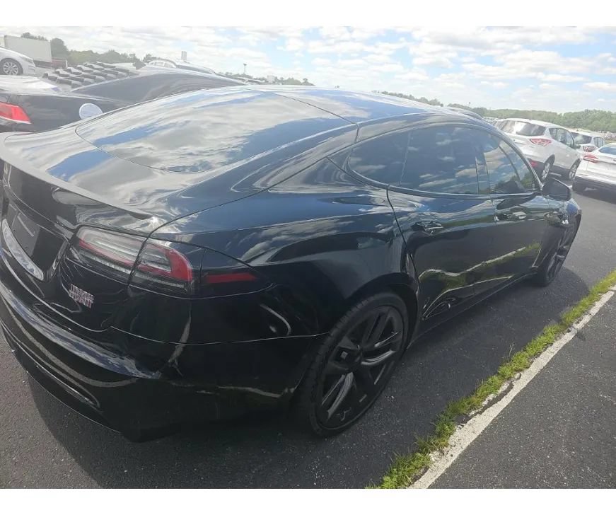 Used 2022 Tesla Model S Plaid AWD/4WD image 3