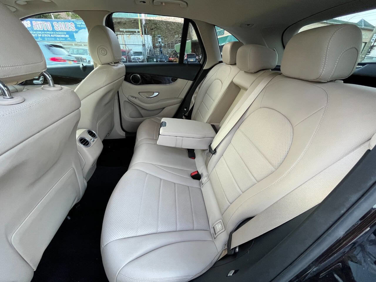 Used 2017 Mercedes-Benz GLC 300 4MATIC w/ Premium 1 Package image 8