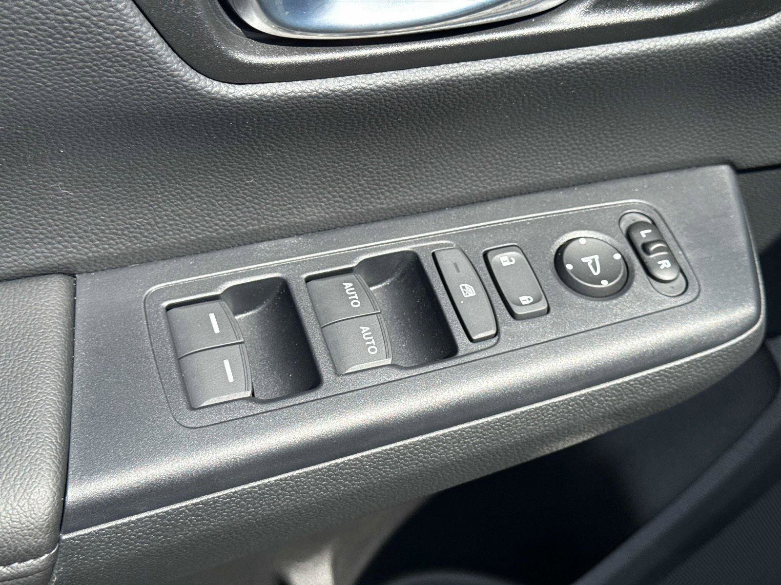 Certified 2026 Honda CR-V EX image 17