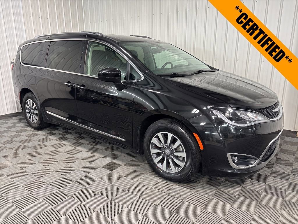 Certified 2020 Chrysler Pacifica Touring-L Plus image 1