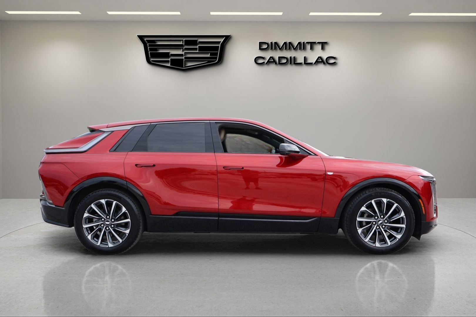 Used 2024 Cadillac Lyriq Sport w/ Nappa Leather Package AWD/4WD image 6