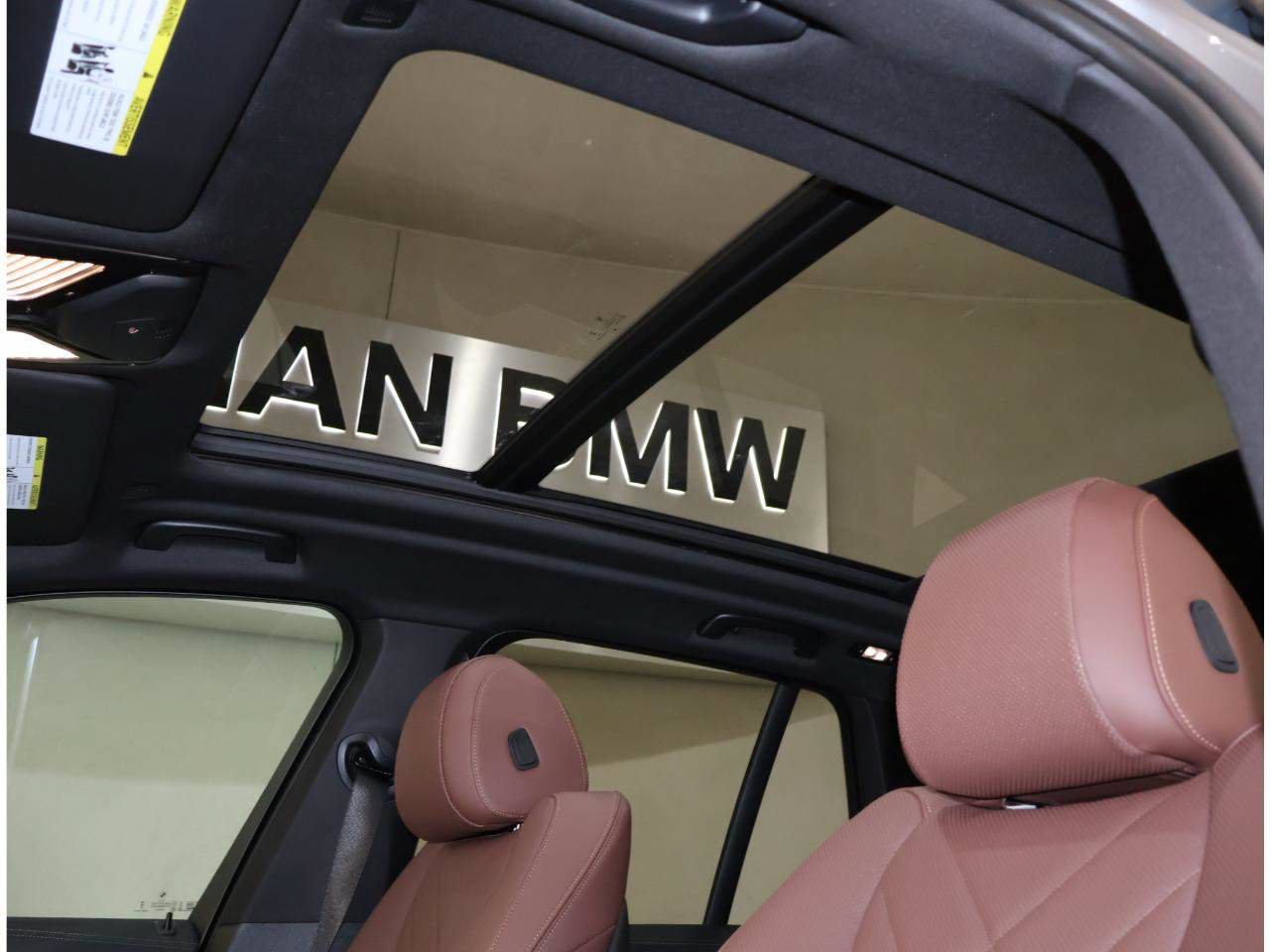 Used 2026 BMW X5 sDrive40i w/ Premium Package RWD image 15