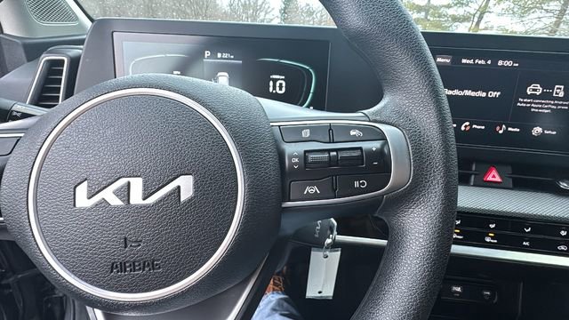 Used 2024 Kia Sportage LX image 17