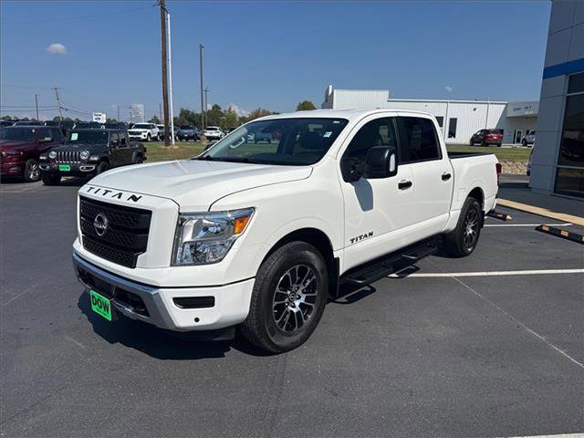 Used 2024 Nissan Titan SV w/ SV Convenience Package