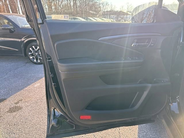 Certified 2022 Honda Pilot Special Edition image 11