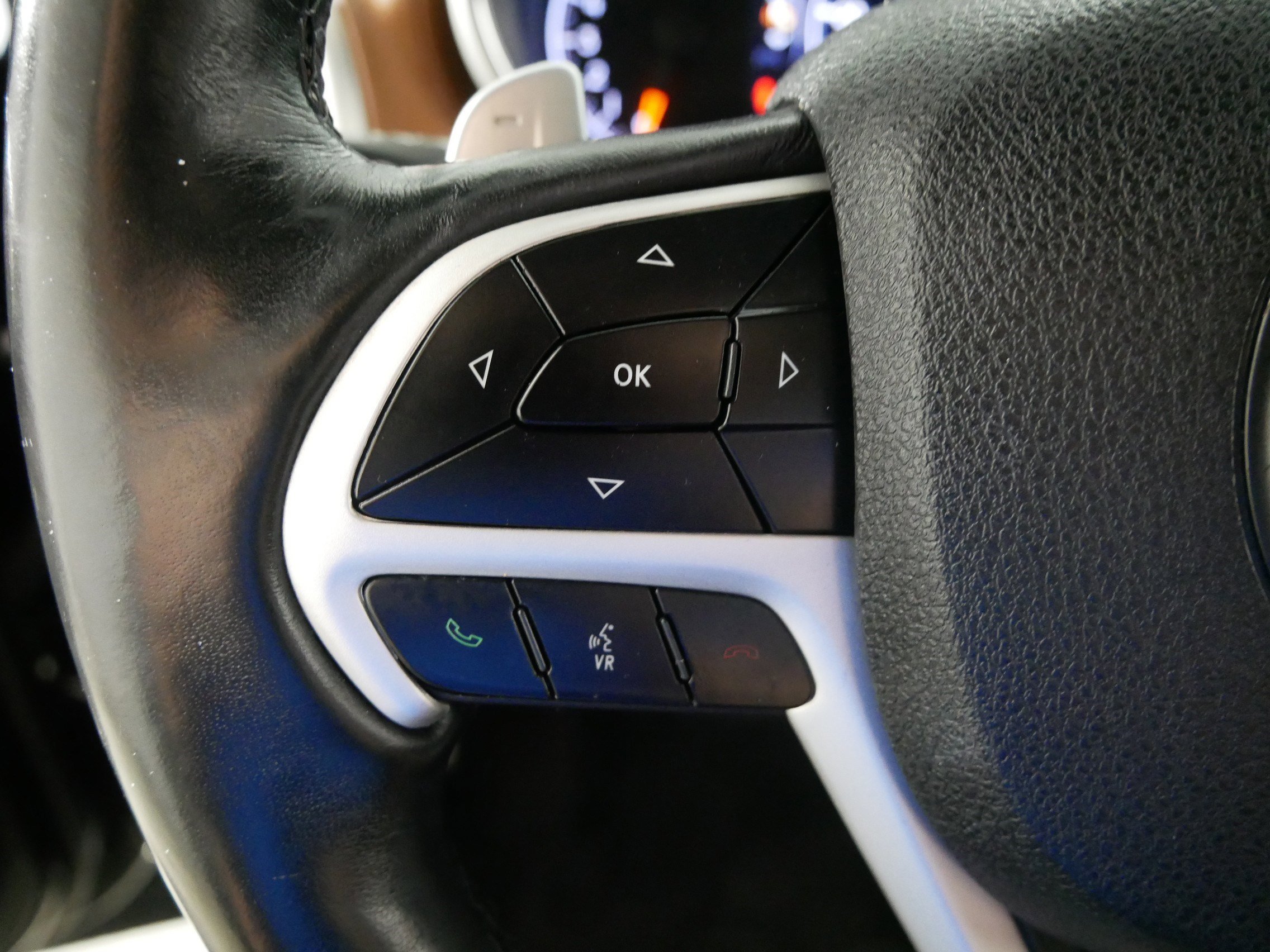 Used 2018 Jeep Grand Cherokee Summit image 27