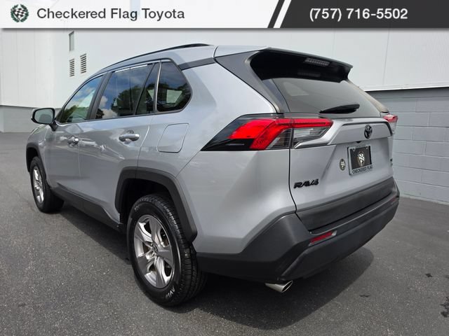 Used 2022 Toyota RAV4 XLE AWD/4WD image 3