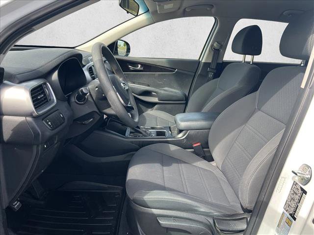 Used 2020 Kia Sorento L image 10
