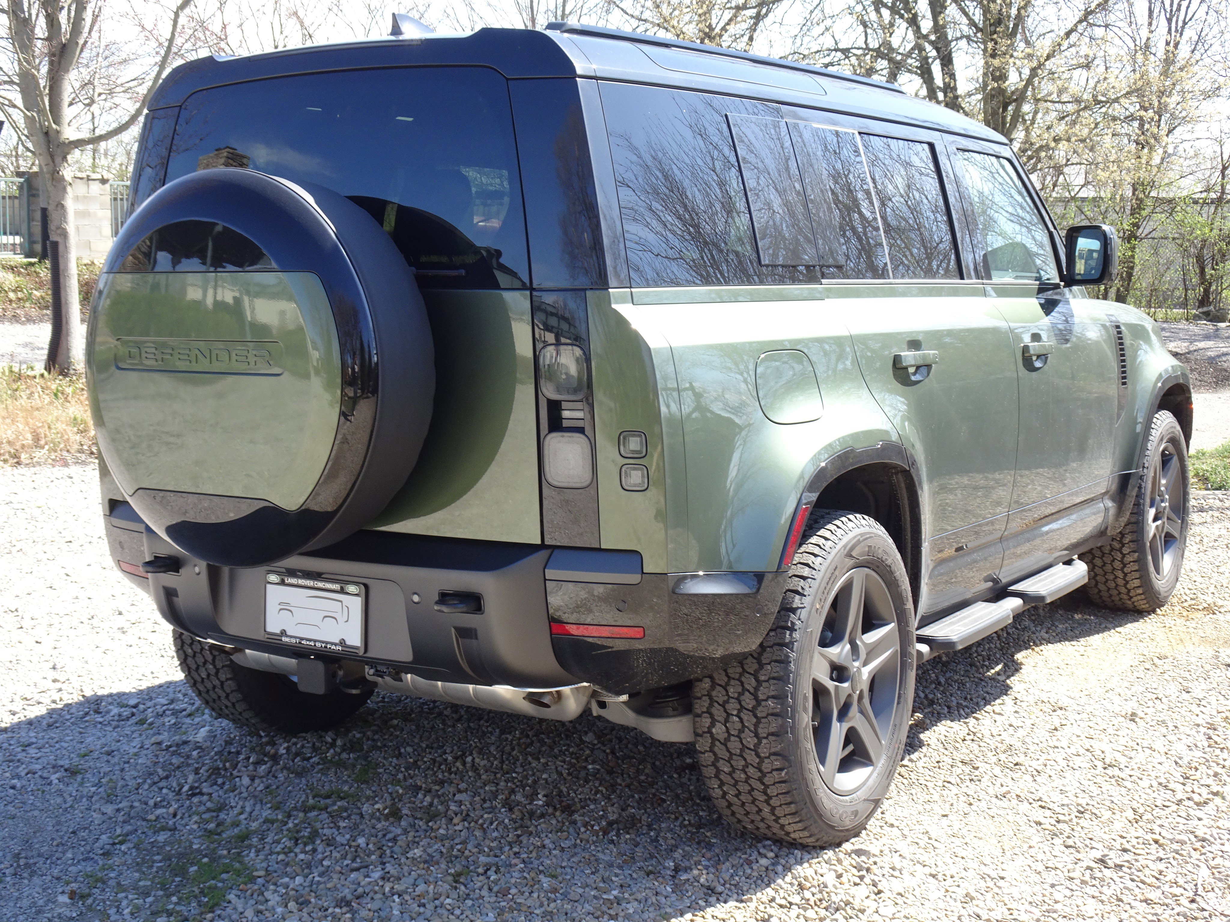New 2026 Land Rover Defender 110 X-Dynamic SE AWD/4WD image 11